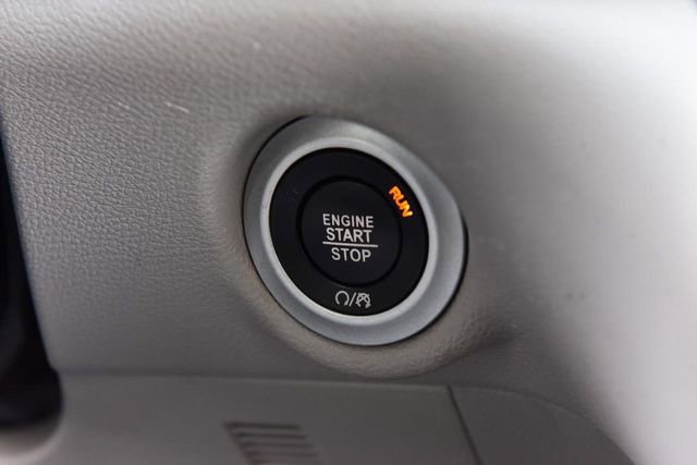 Used 2023 Chrysler Voyager LX image 16