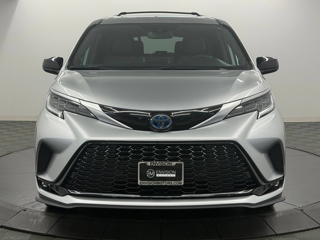 Certified 2023 Toyota Sienna XSE w/ XSE Plus Package AWD/4WD image 6
