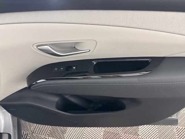 Used 2025 Hyundai Tucson Limited FWD image 19