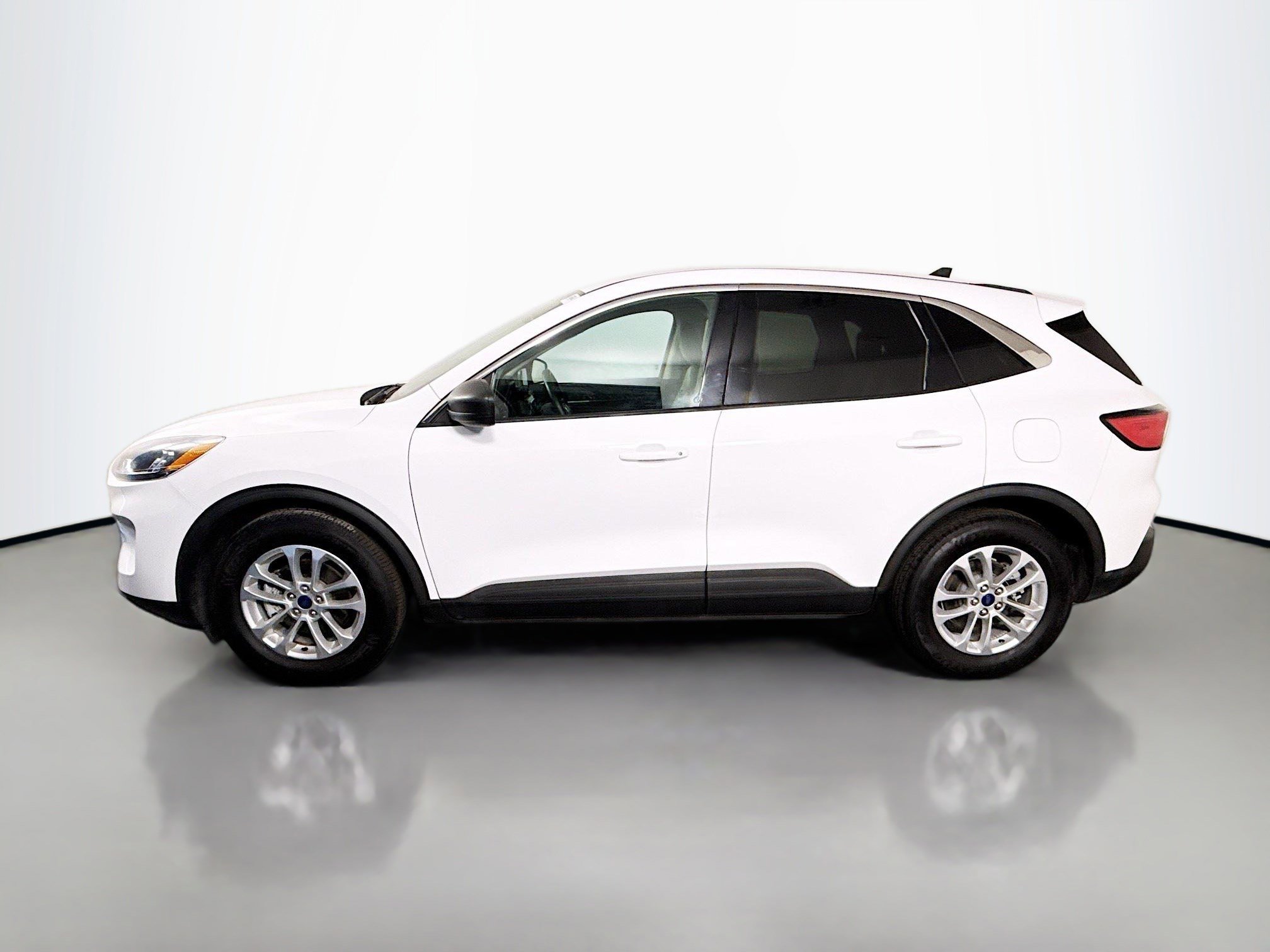 Used 2022 Ford Escape SE image 6