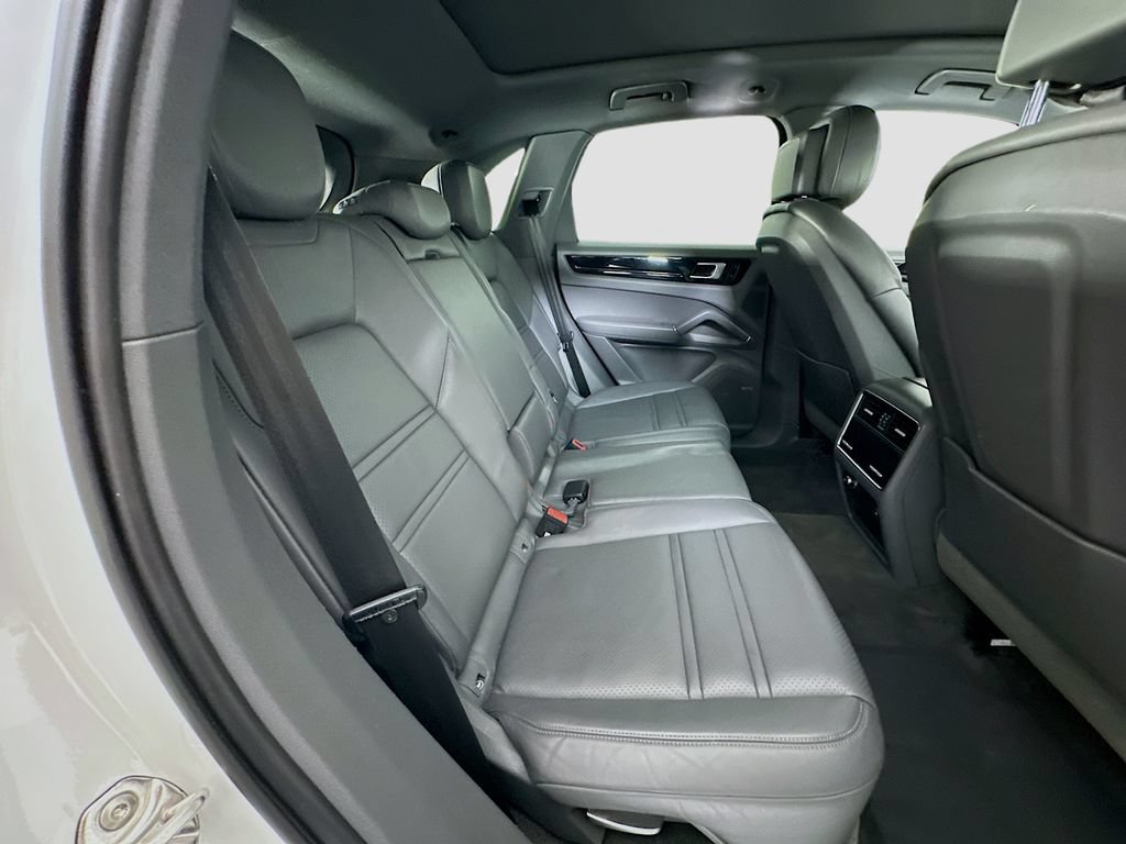 Used 2019 Porsche Cayenne AWD/4WD image 29