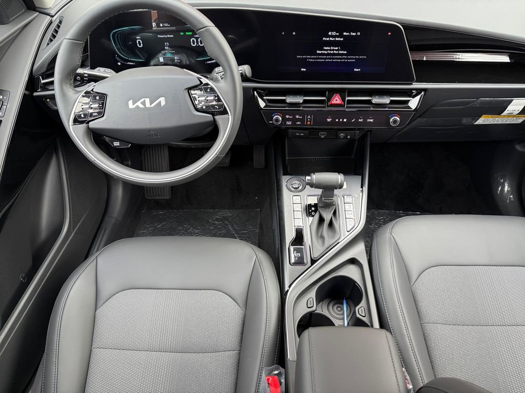 New 2025 Kia Niro EX image 11