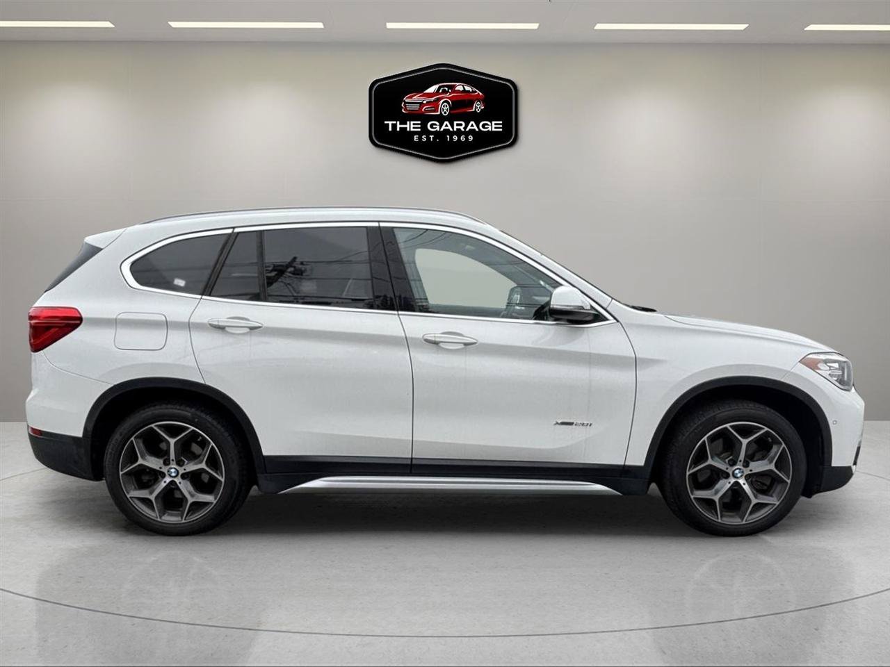 Used 2016 BMW X1 xDrive28i AWD/4WD image 6