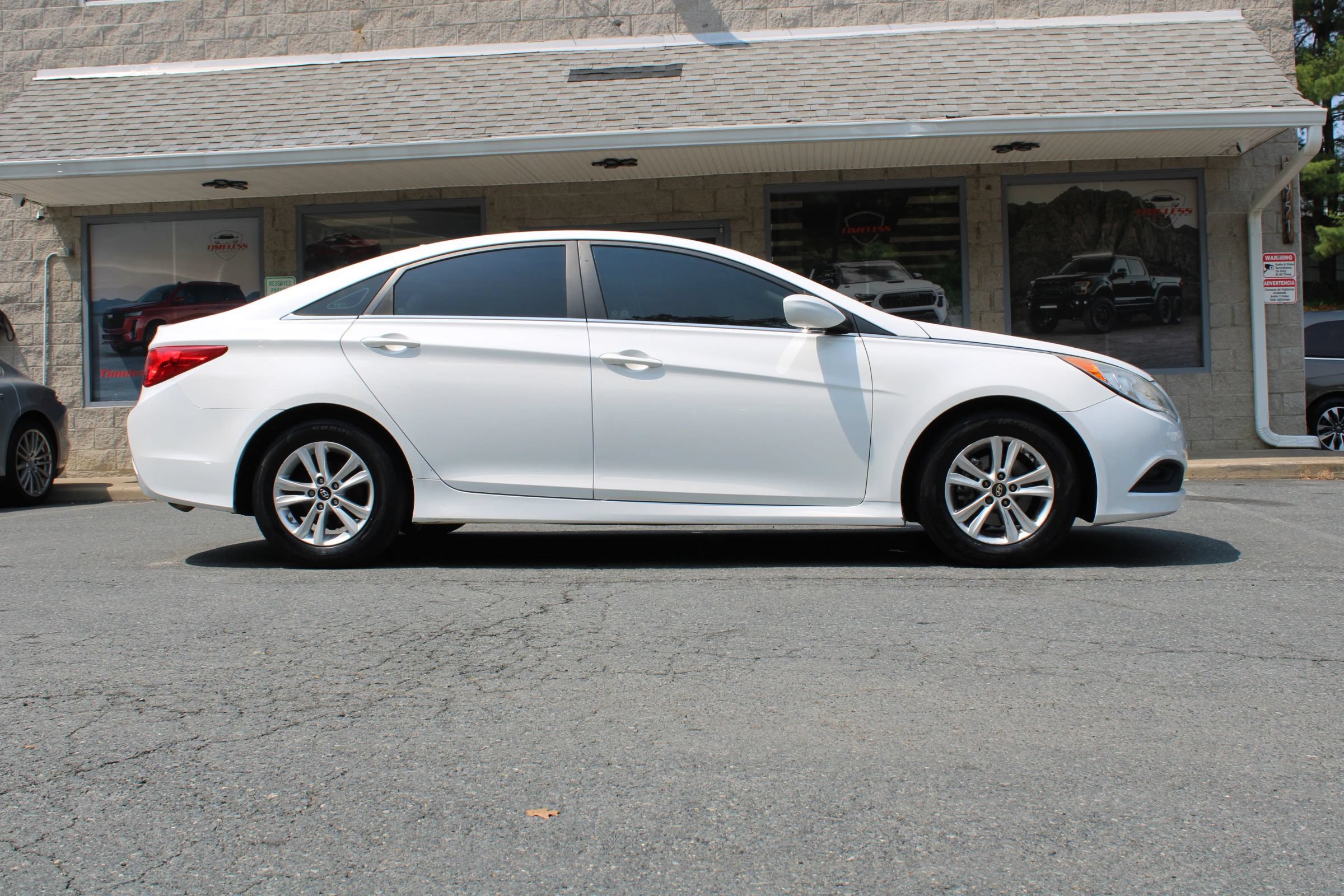 Used 2014 Hyundai Sonata GLS FWD image 23