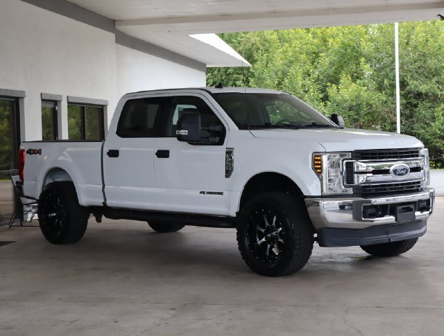 Used 2019 Ford F250 XLT w/ Snow Plow Prep Package AWD/4WD image 8