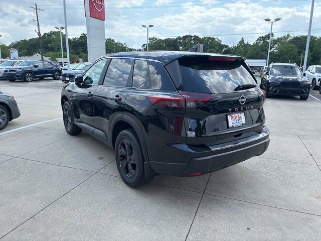 New 2026 Nissan Rogue SV FWD image 5