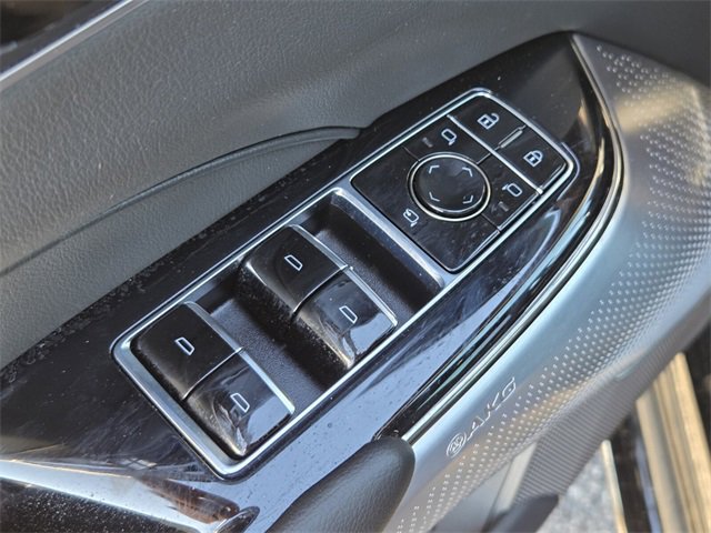 New 2026 Cadillac Lyriq V image 19