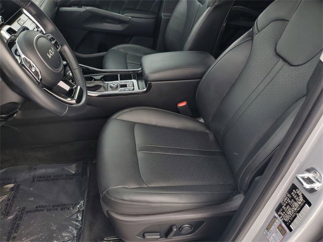 Certified 2022 Kia Sorento SX image 18