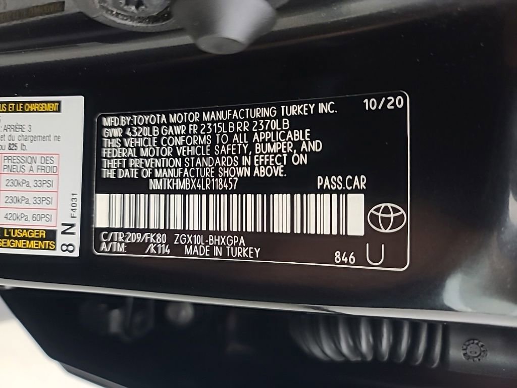 Used 2020 Toyota C-HR XLE image 36
