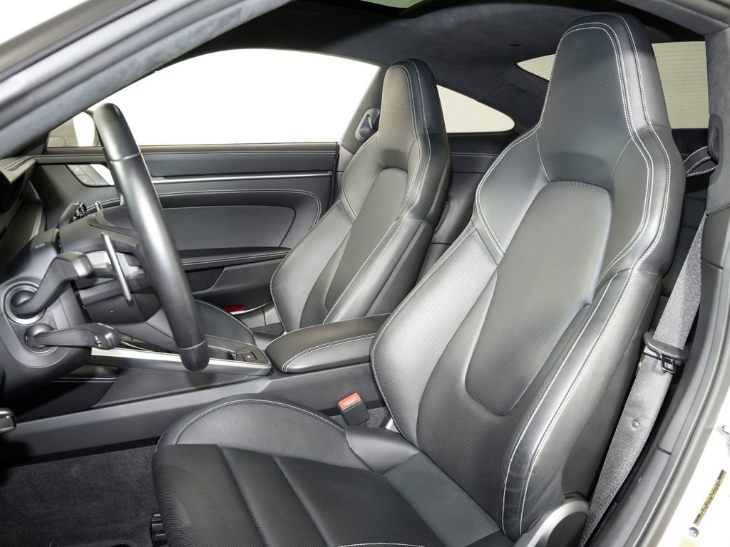 Certified 2022 Porsche 911 Turbo S AWD/4WD image 5