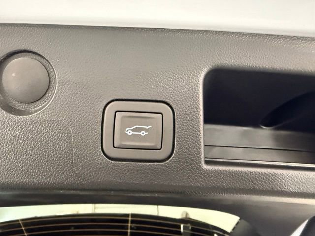 New 2026 Chevrolet Equinox RS w/ LPO, Floor Liner Package image 9