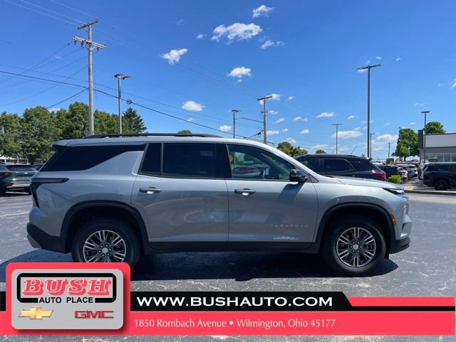 Used 2026 Chevrolet Traverse LT AWD/4WD image 8