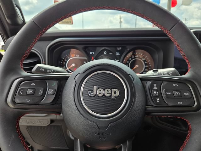 Used 2024 Jeep Wrangler Unlimited Rubicon w/ Technology Group AWD/4WD image 23