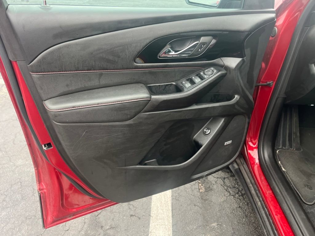 Used 2023 Chevrolet Traverse RS image 11