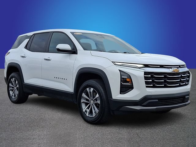 Used 2026 Chevrolet Equinox LT FWD image 3