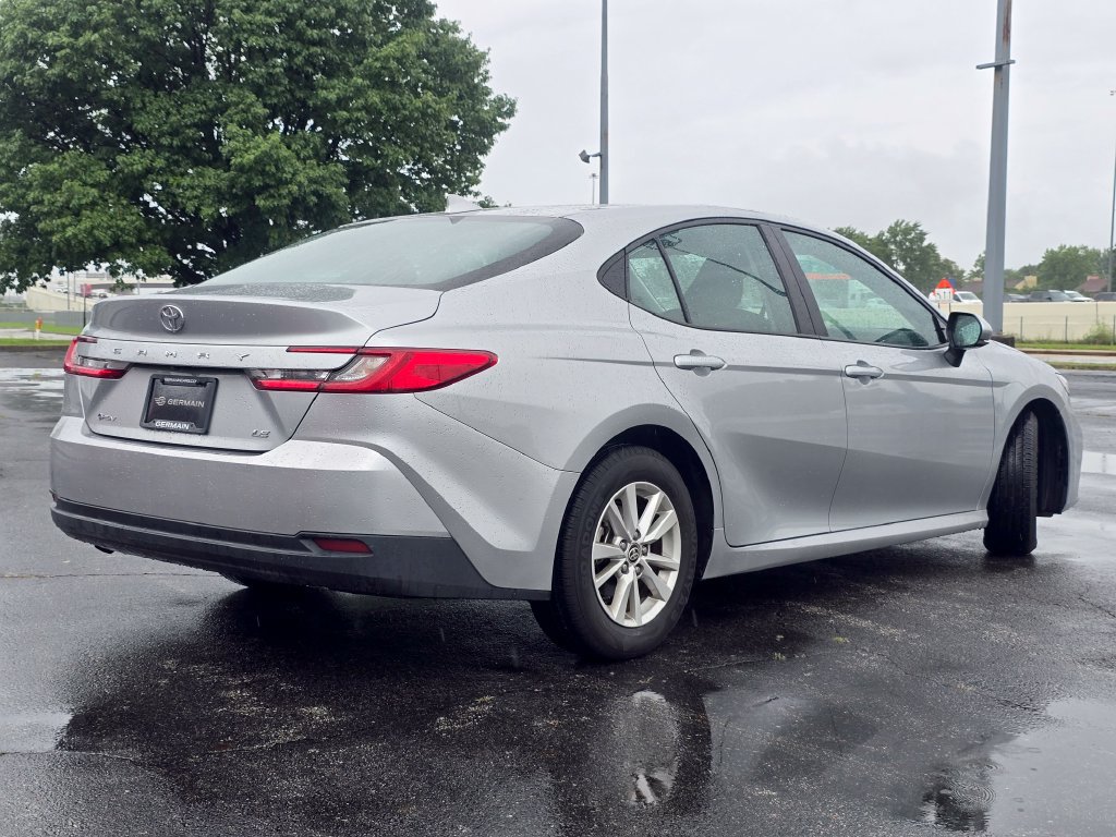 Used 2025 Toyota Camry LE FWD image 15