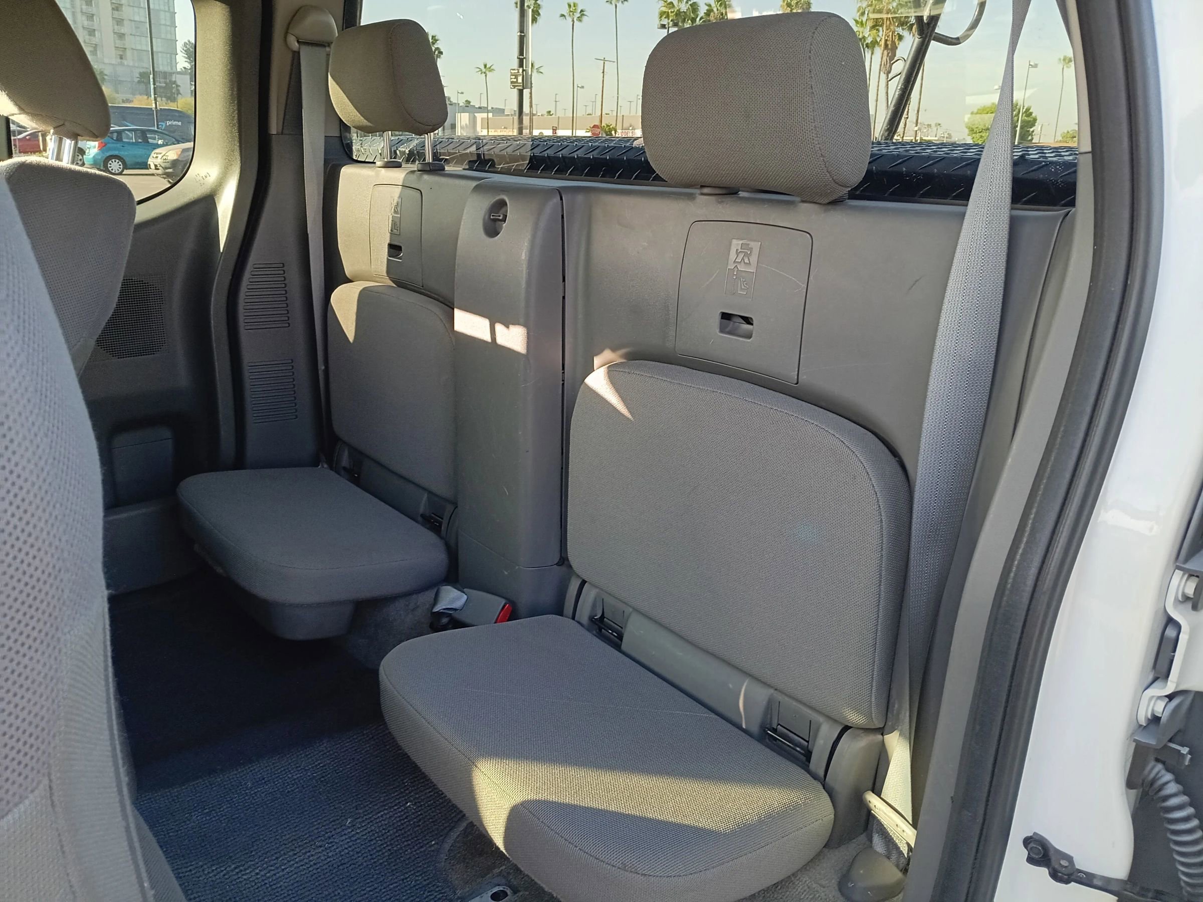 Used 2015 Nissan Frontier S image 12