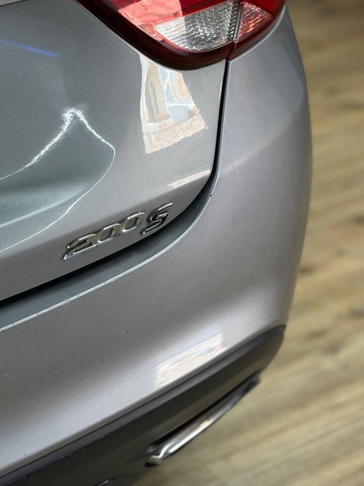 Used 2015 Chrysler 200 S FWD image 7
