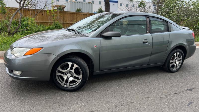Used 2005 Saturn ION Level 3 w/ Travel Pkg FWD image 3