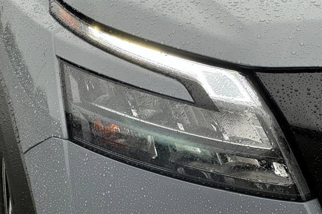 New 2025 Nissan Pathfinder Platinum image 32