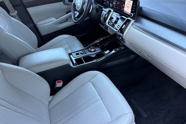 Certified 2023 Kia Sorento SX Prestige w/ Panoramic Sunroof Package AWD/4WD image 21