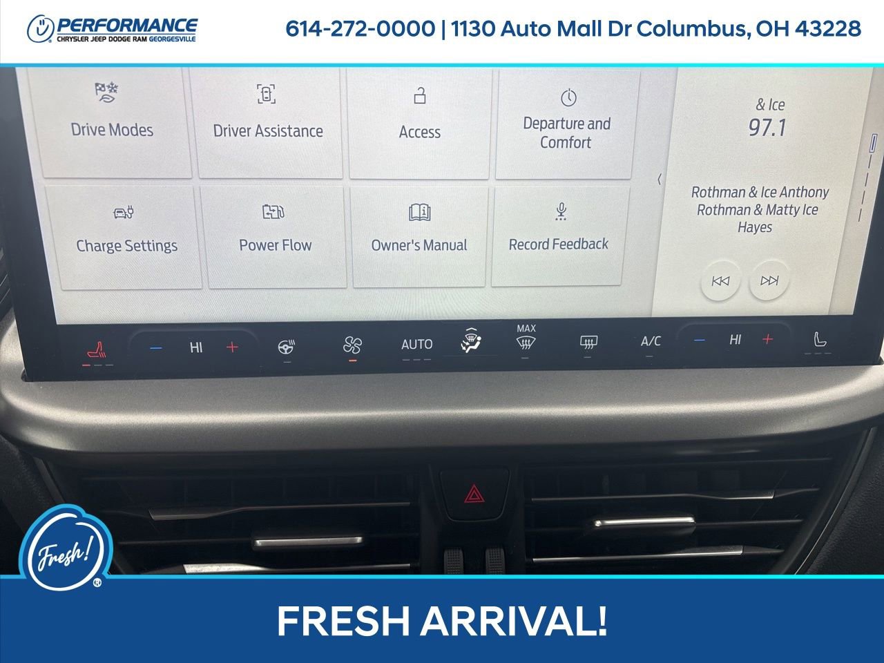 Used 2024 Ford Escape SE image 23