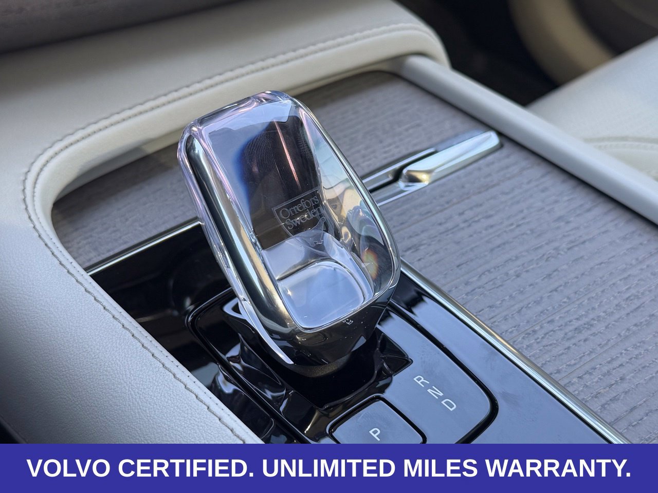 Certified 2025 Volvo XC90 T8 Ultra w/ Protection Package Premier AWD/4WD image 26
