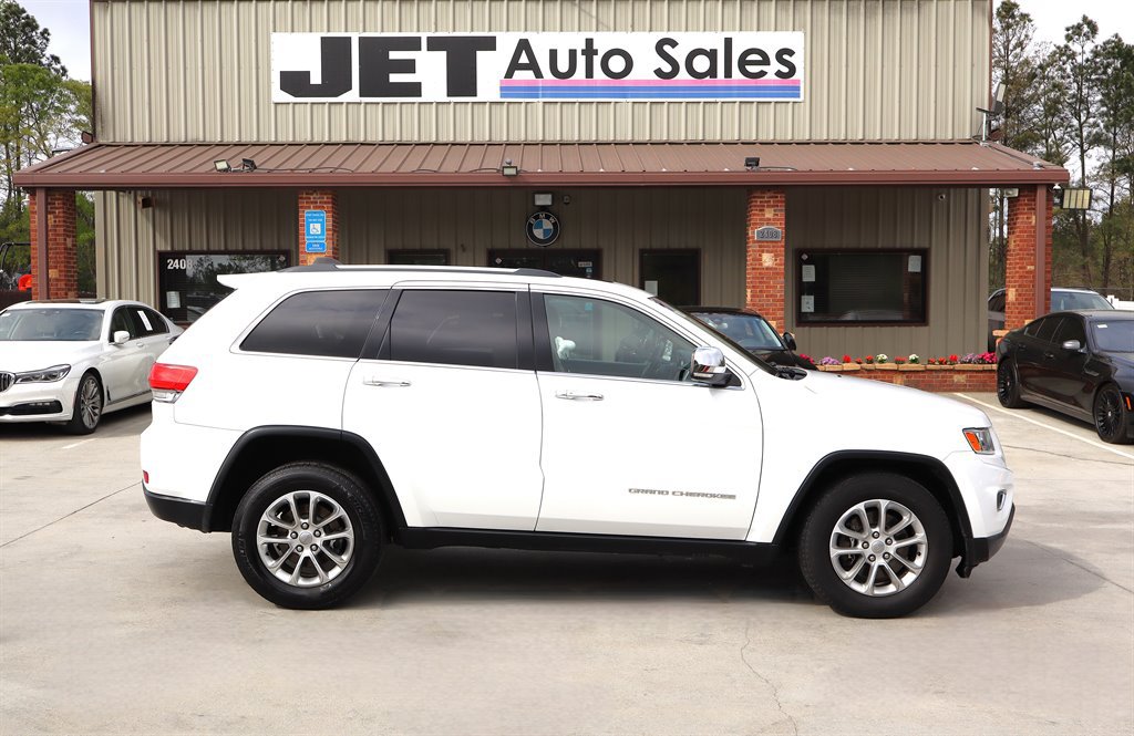 Used 2014 Jeep Grand Cherokee Limited w/ Trailer Tow Group IV AWD/4WD image 6