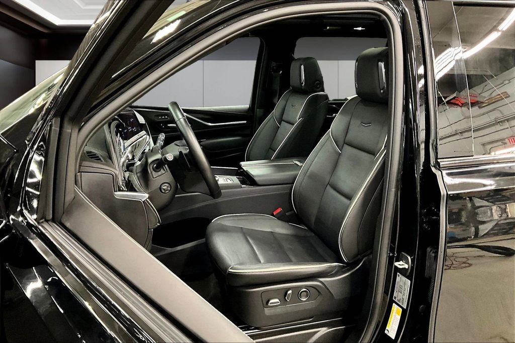 Certified 2024 Cadillac Escalade ESV Sport w/ Touring Package image 21