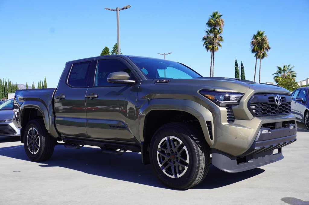 New 2025 Toyota Tacoma TRD Sport image 3