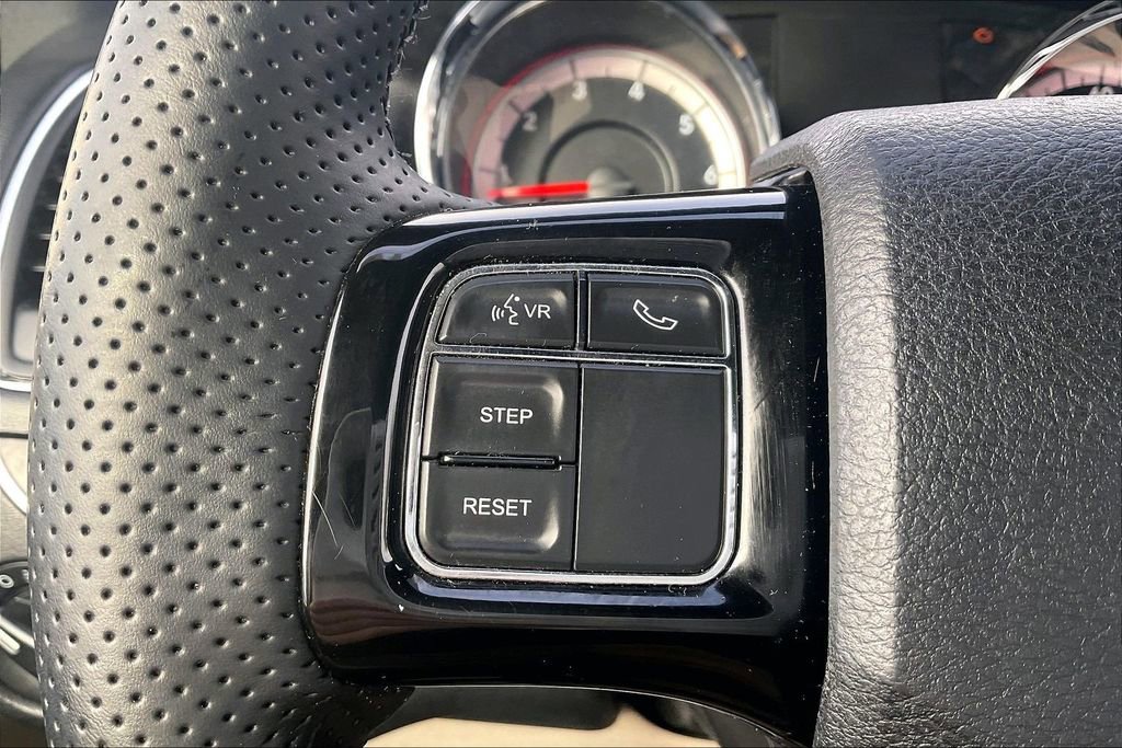 Used 2020 Dodge Grand Caravan SXT image 12