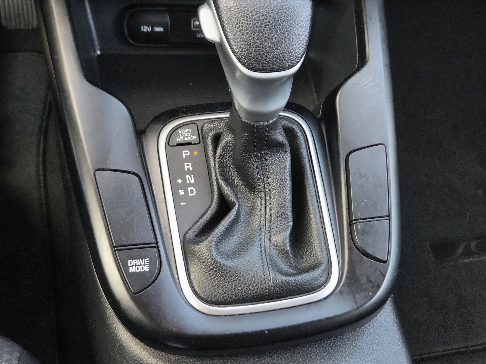 Used 2024 Kia Soul LX w/ LX Technology Package FWD image 24