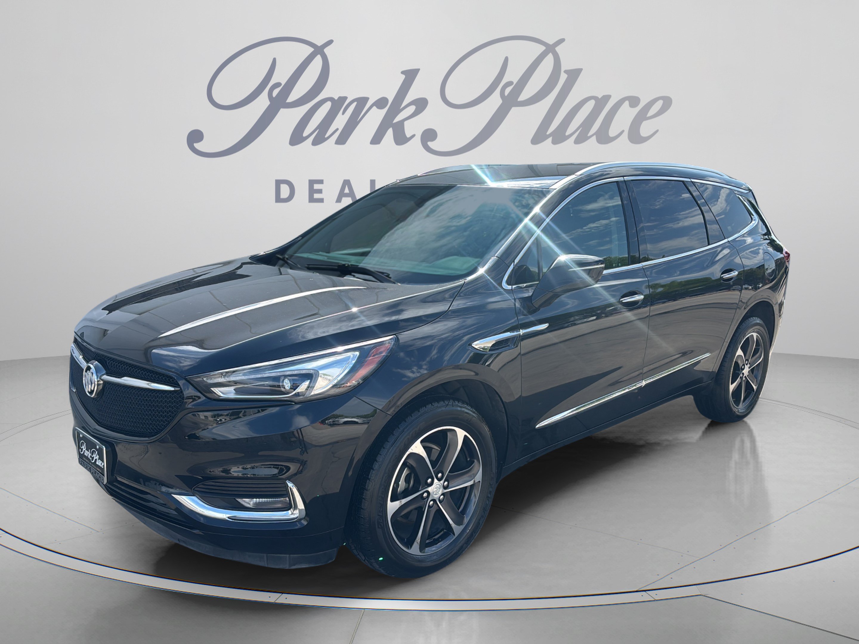 Used 2020 Buick Enclave Essence w/ Sport Touring Edition FWD image 1