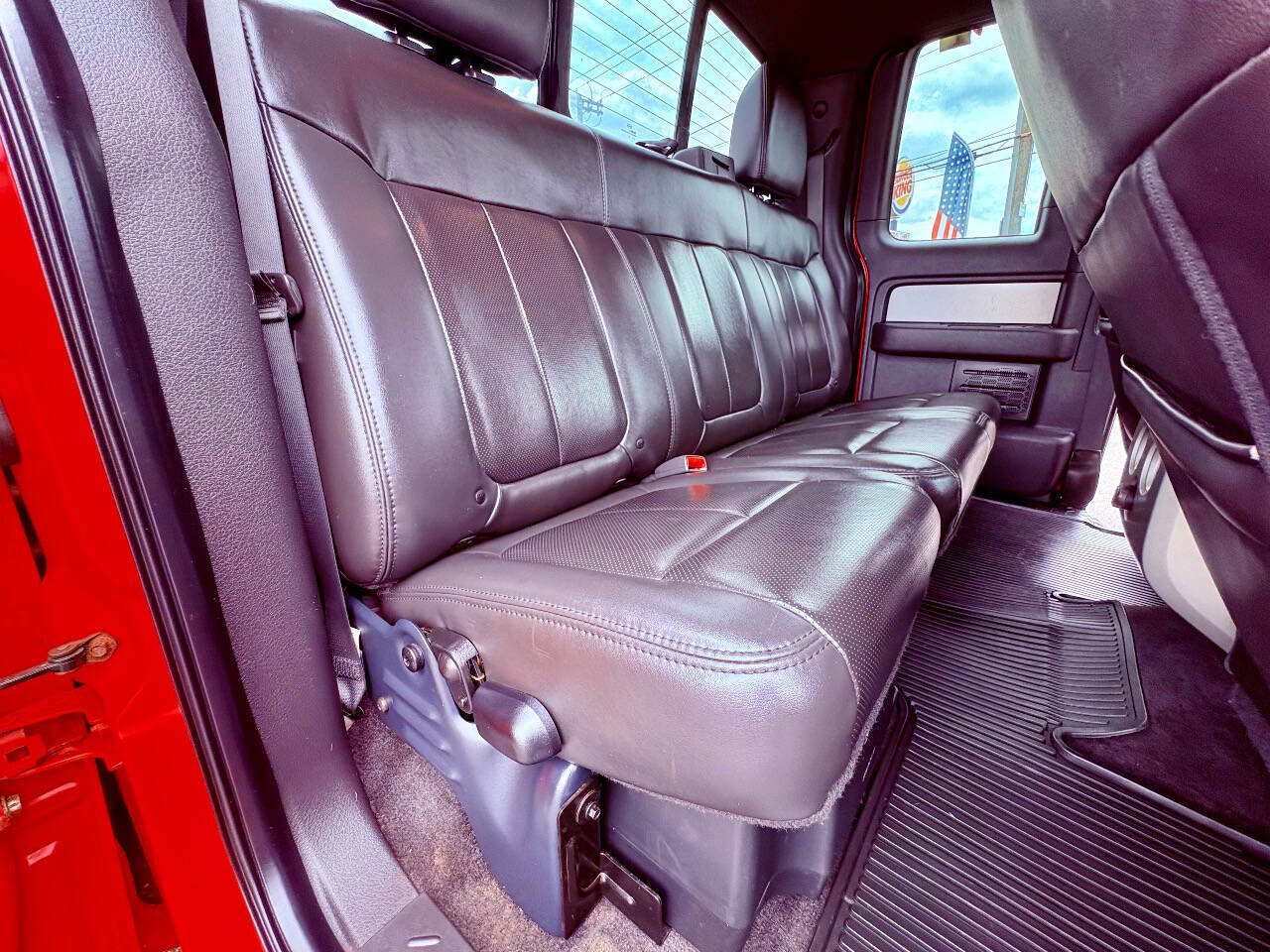 Used 2010 Ford F150 Raptor image 36