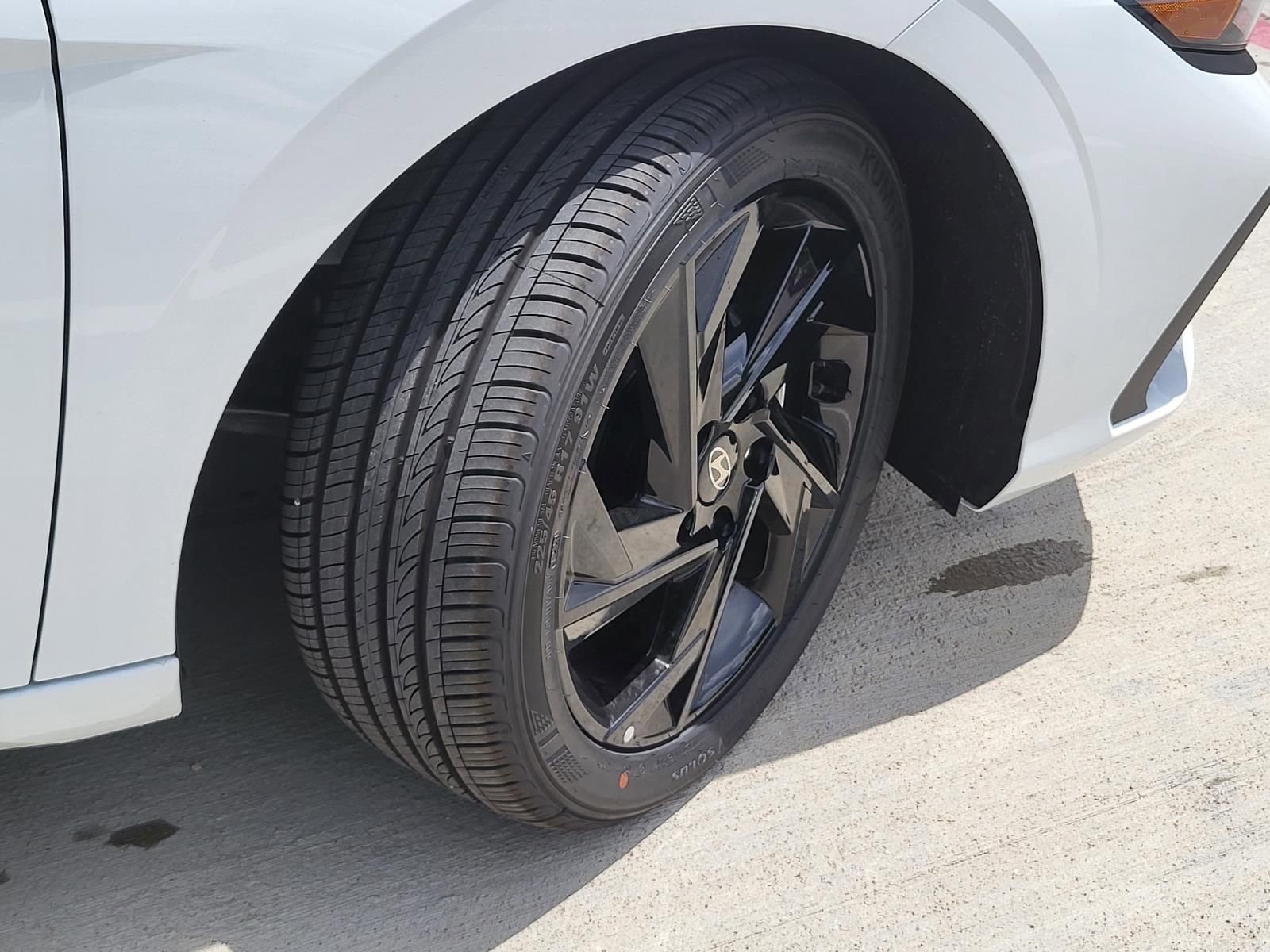 New 2026 Hyundai Elantra Sport FWD image 6