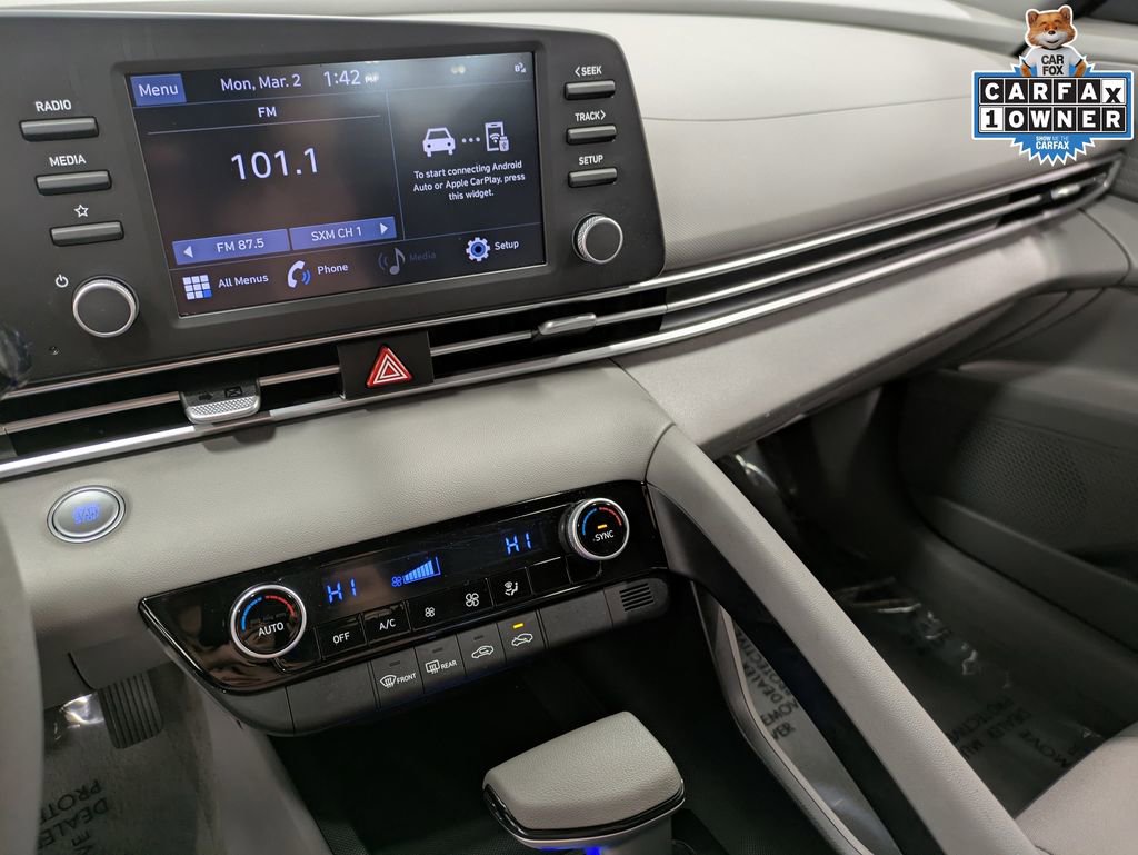 Used 2023 Hyundai Elantra SEL image 11