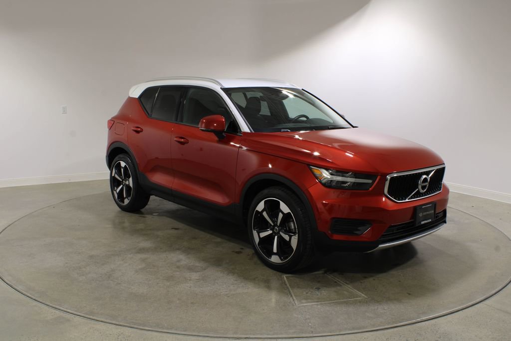 Used 2019 Volvo XC40 T5 Momentum image 7