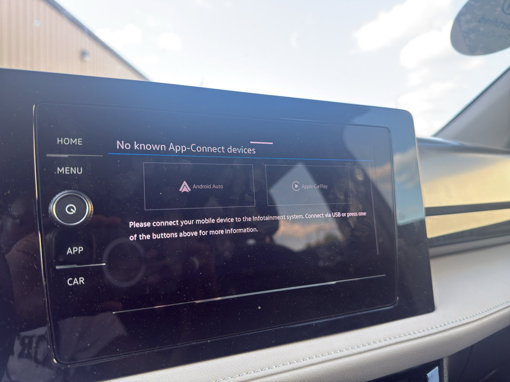 Used 2025 Volkswagen Taos S FWD image 18