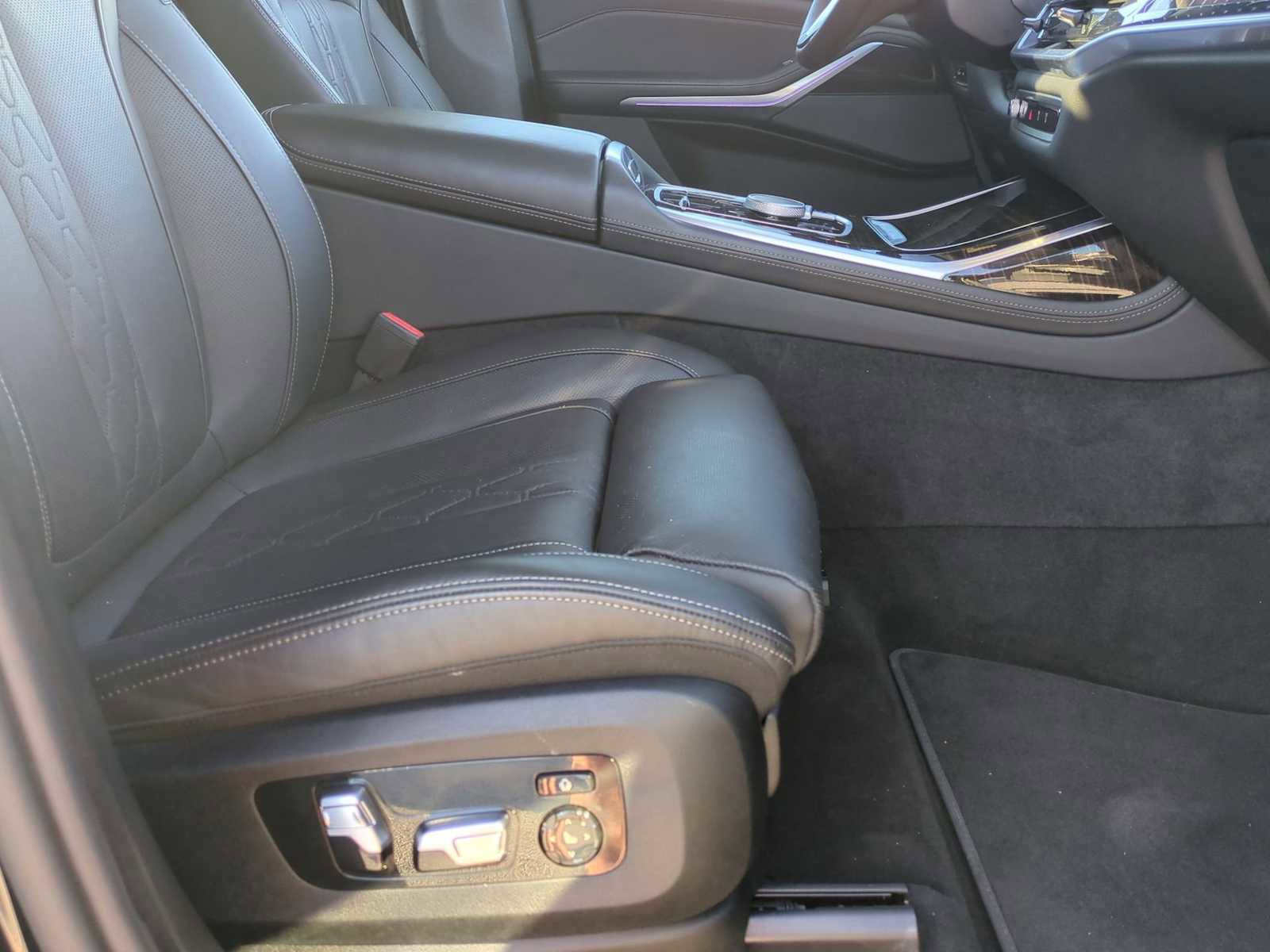 Used 2025 BMW X7 xDrive40i image 29