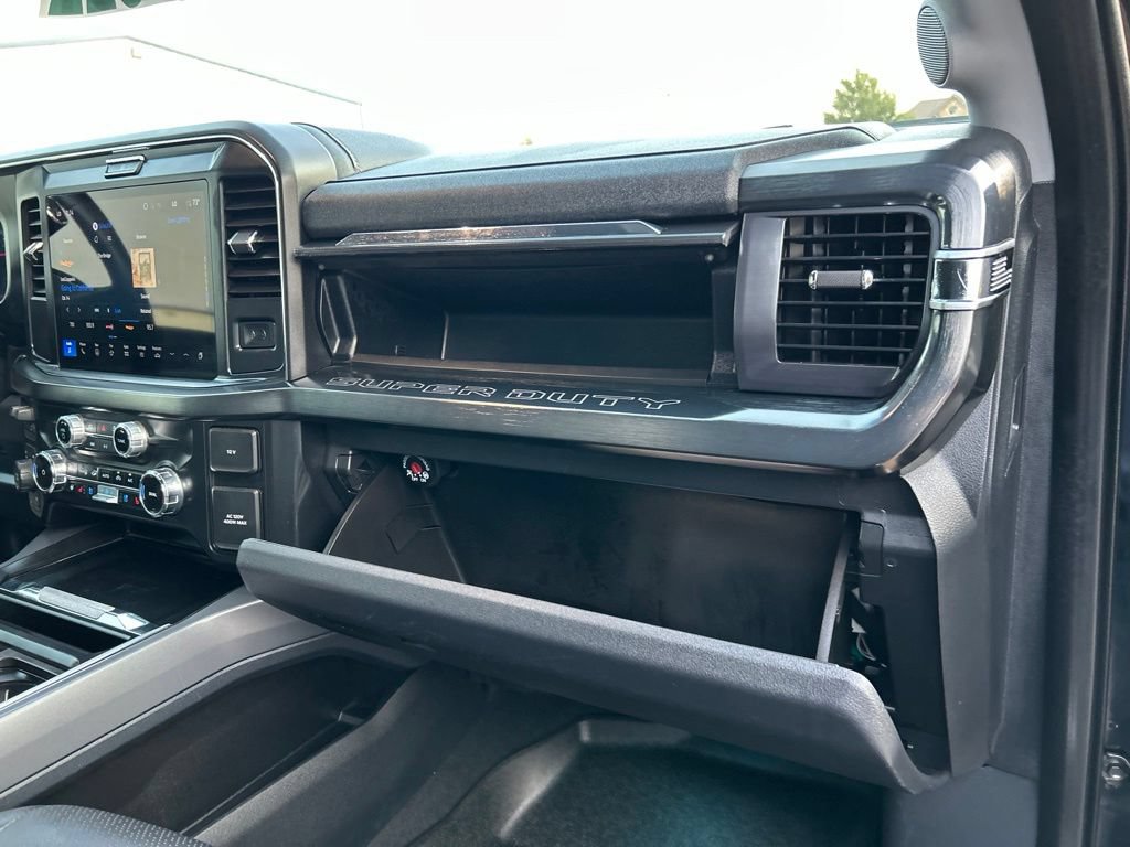 Used 2025 Ford F250 Lariat AWD/4WD image 48
