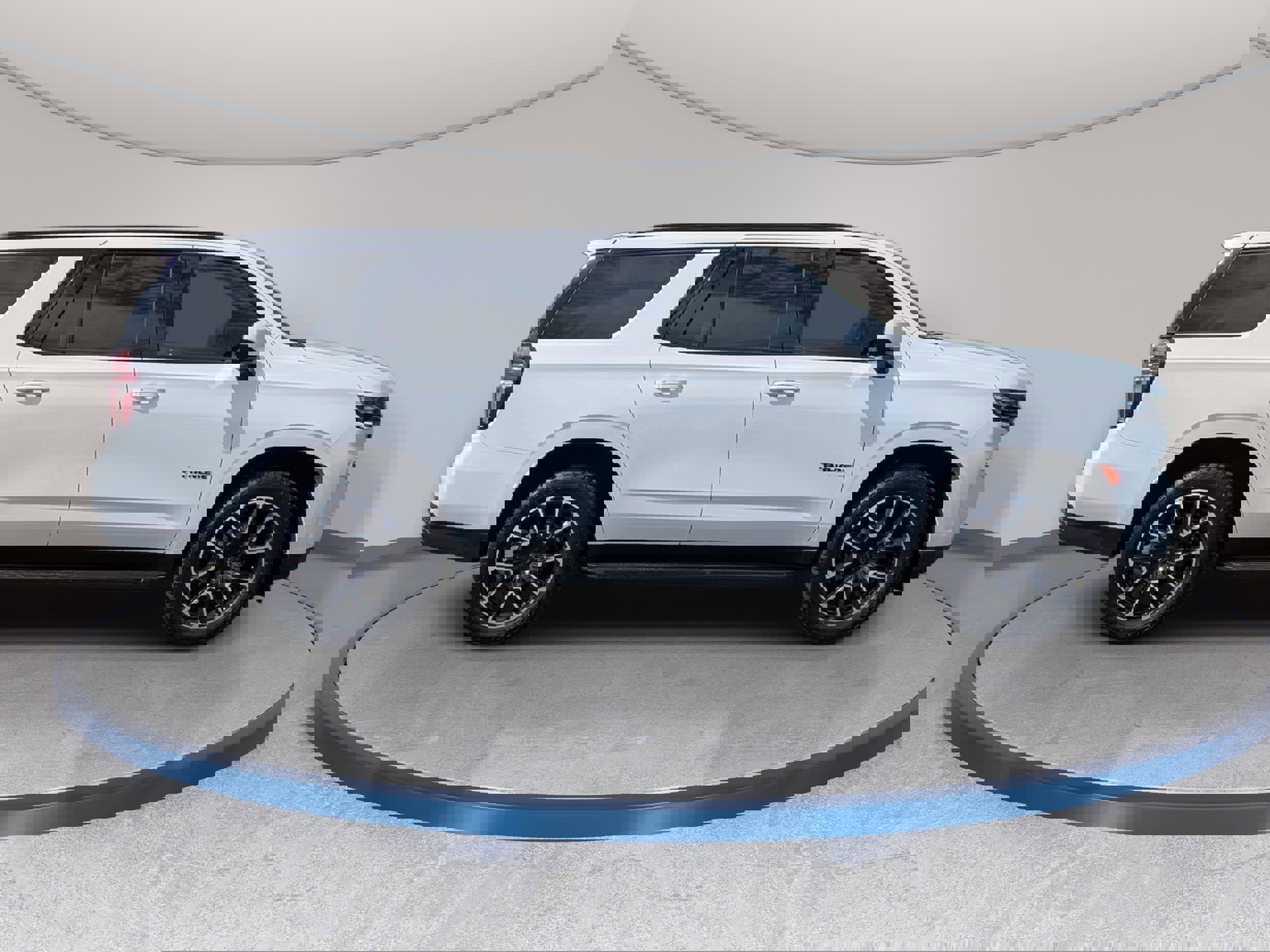 Used 2023 Chevrolet Tahoe RST image 4