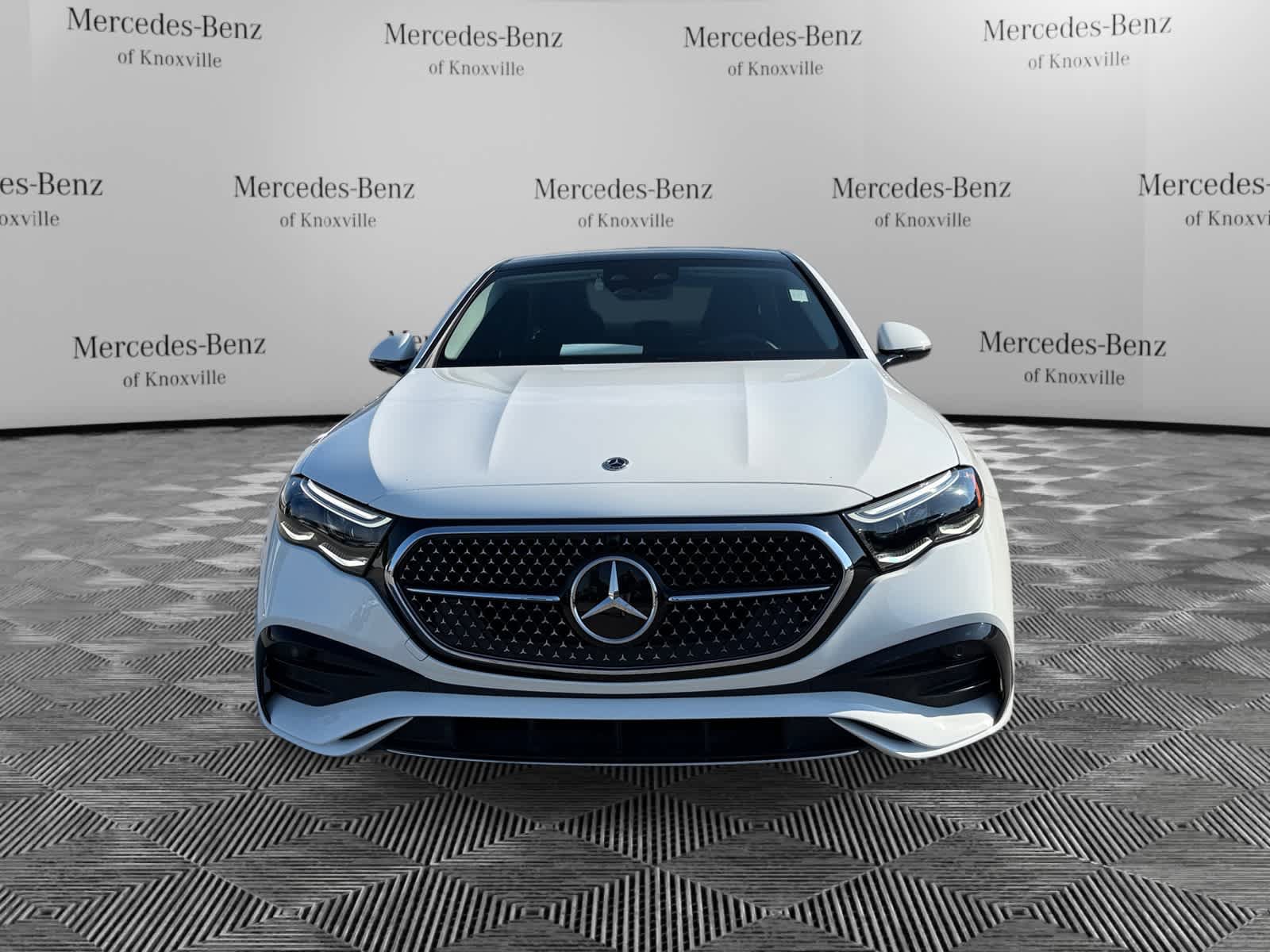 Used 2025 Mercedes-Benz E 350 Sedan image 8