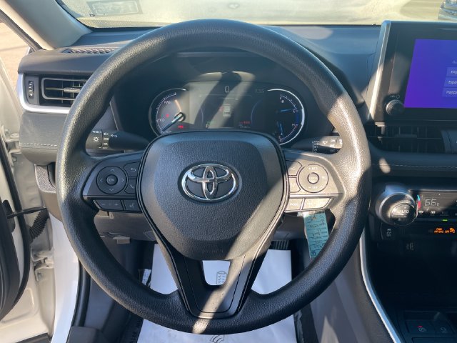 Certified 2025 Toyota RAV4 LE AWD/4WD image 25