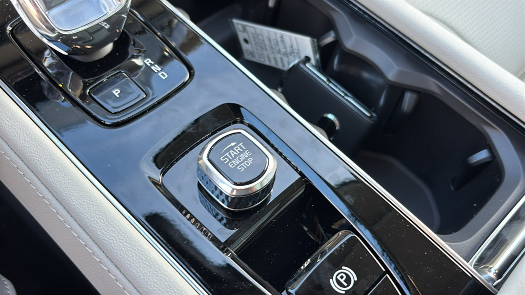 New 2027 Volvo XC90 B6 Ultra AWD/4WD image 15