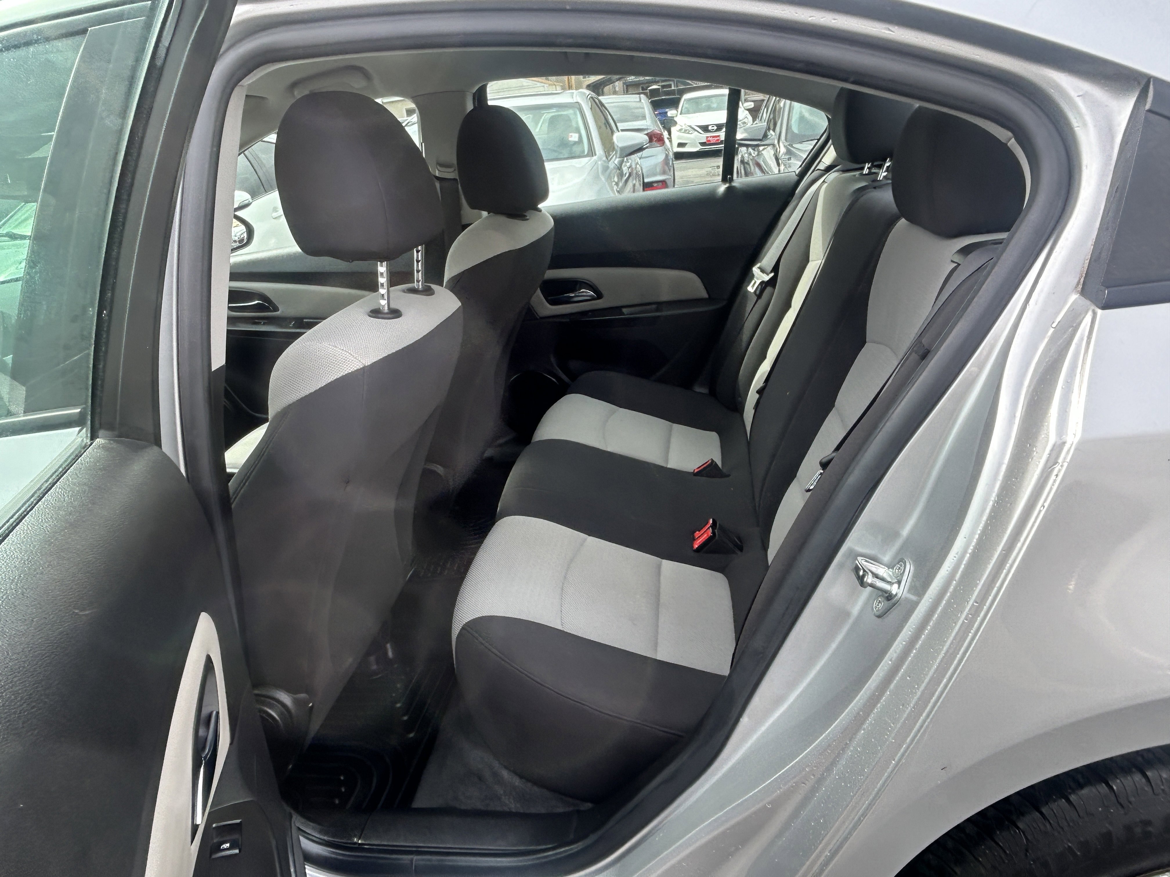 Used 2015 Chevrolet Cruze LS image 12