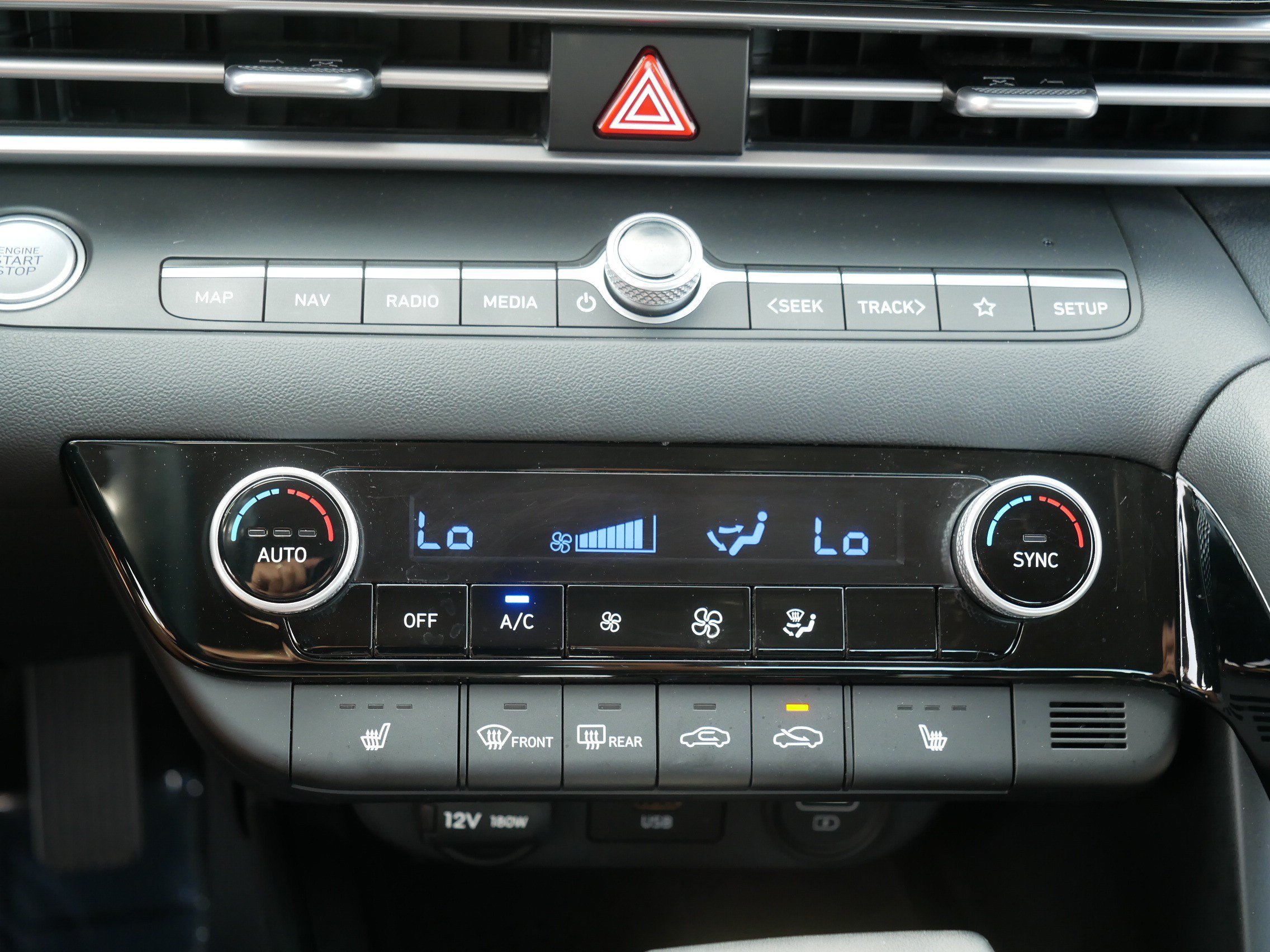 Used 2023 Hyundai Elantra SEL w/ Convenience Package FWD image 25
