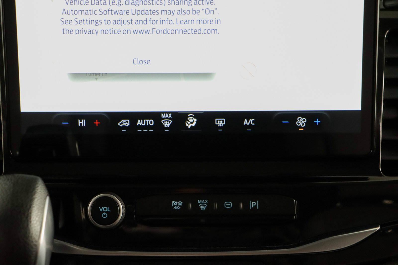 Used 2023 Ford Transit 350 XLT image 21