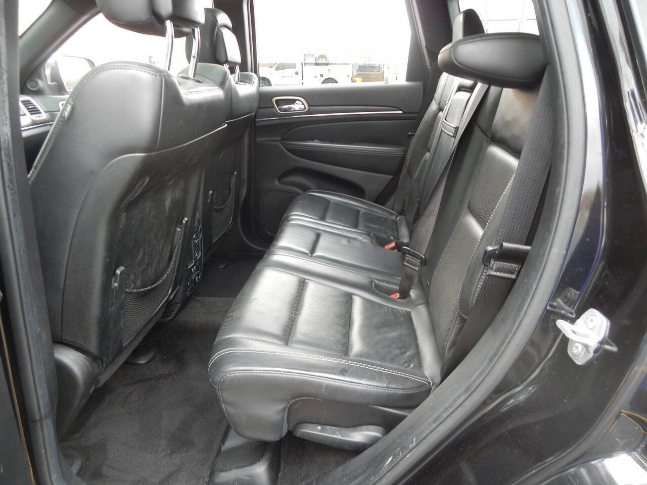 Used 2015 Jeep Grand Cherokee Limited w/ Luxury Group II AWD/4WD image 32