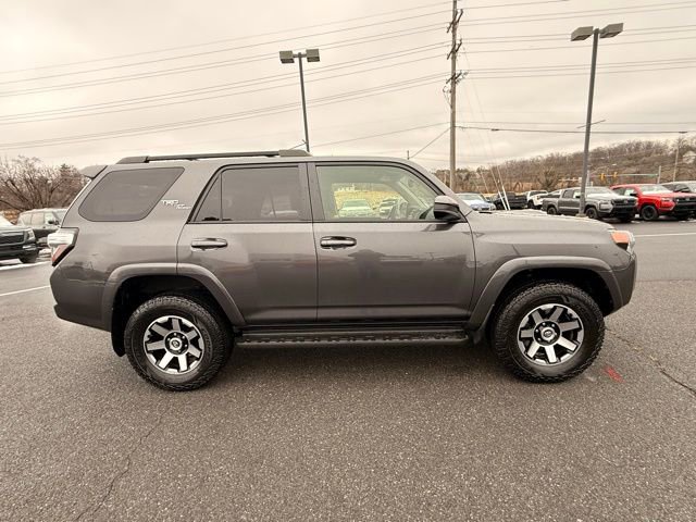 Used 2020 Toyota 4Runner TRD Off-Road AWD/4WD image 4