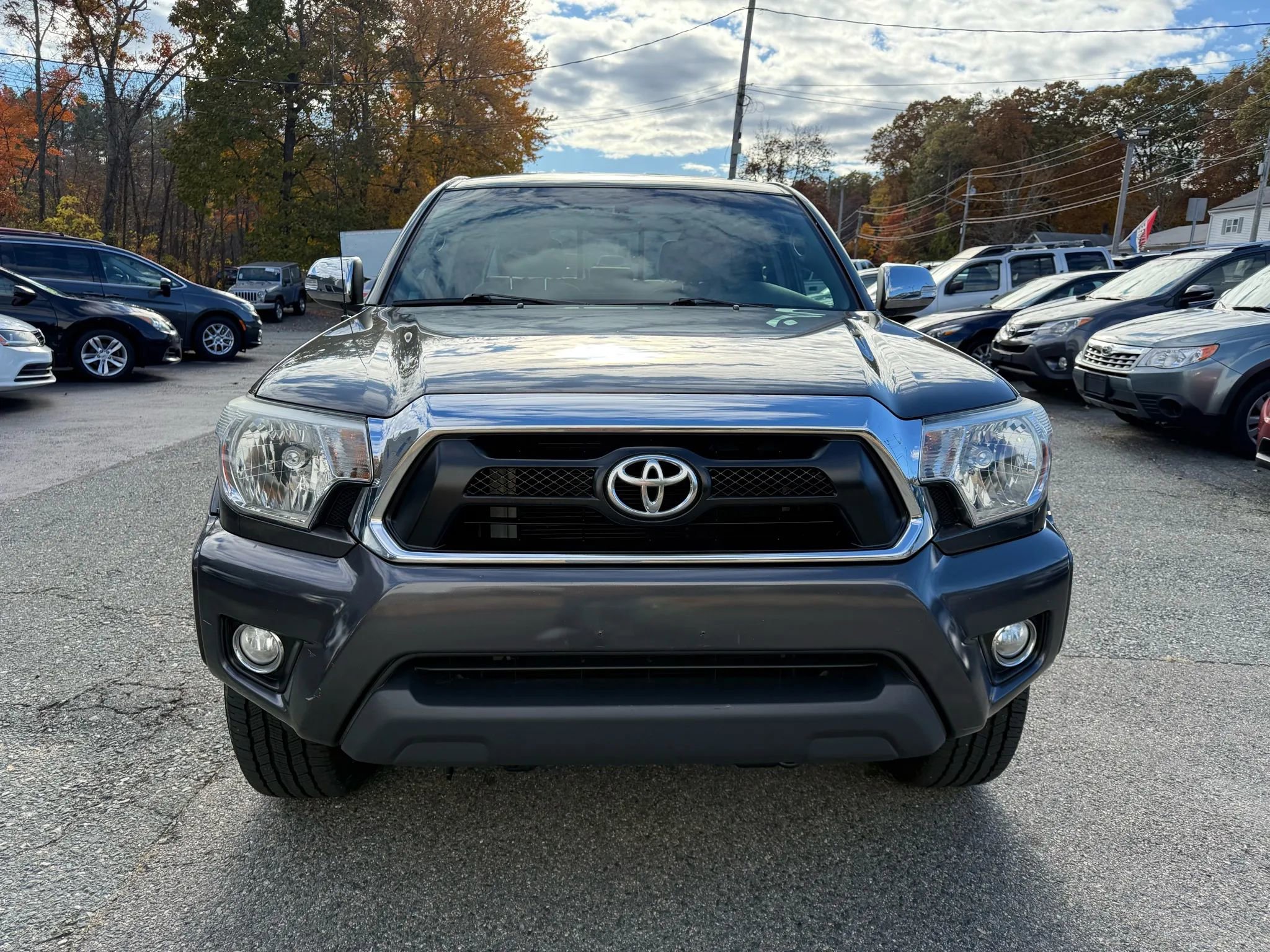 Used 2014 Toyota Tacoma 4x4 Double Cab w/ Limited Package image 2